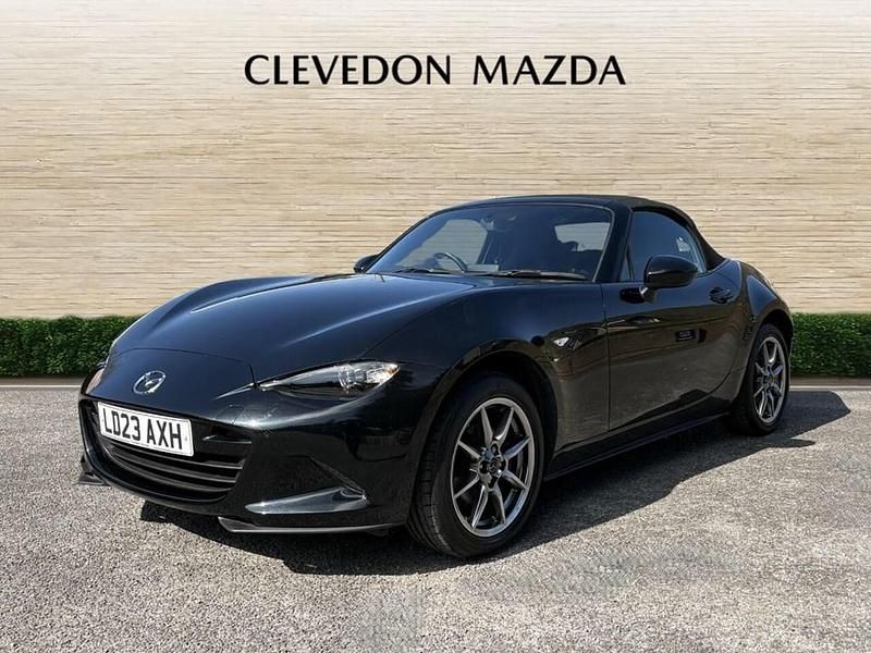 Usado Mazda MX5 Exclusive-Line 132 HP (97 kW) 2023 Preto Cabrios