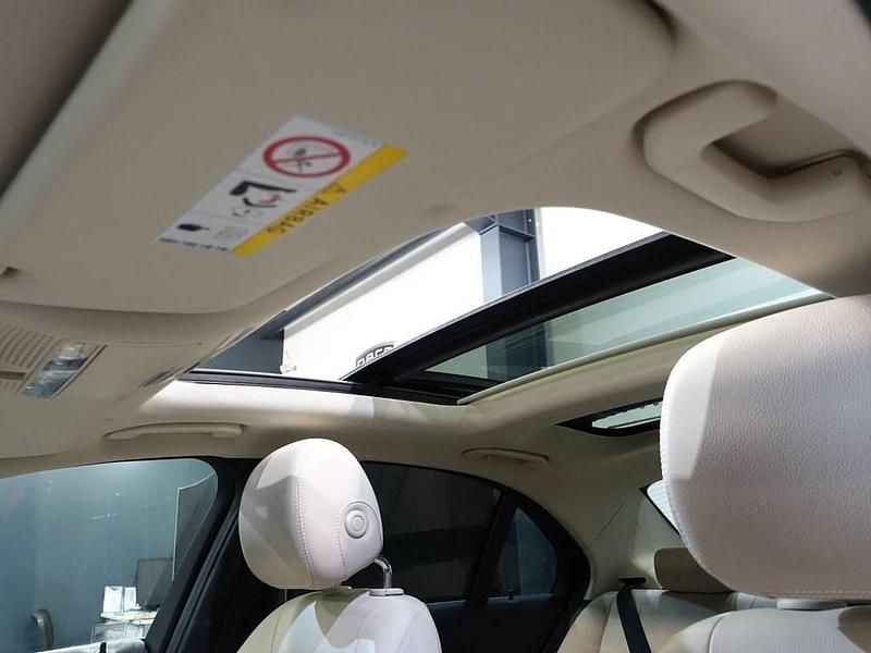 Used Mercedes C200 Premium Plus 198 HP (145 kW) 2018 Blue Sedan