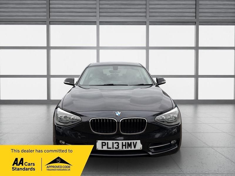 Used BMW 118 Sport Line 2013 Black Hatchback
