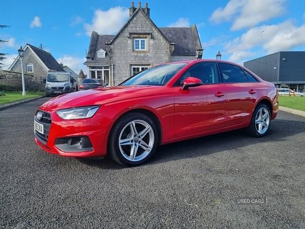 Used Audi A4 Comfort 163 HP (119 kW) 2019 Red Sedan