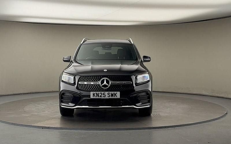 Used Mercedes GLB200 Executive 163 HP (119 kW) 2025 SUV