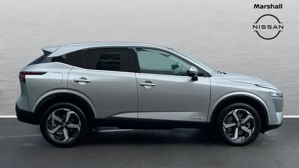 Used Nissan Qashqai N-Connecta 190 HP (139 kW) 2022 Silver SUV
