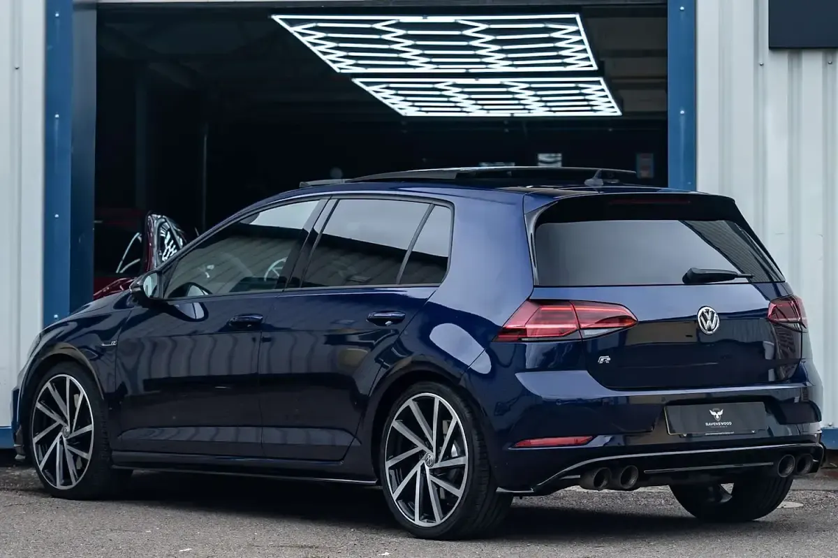 Used VW Golf VII R 300 HP (220 kW) 2019 Blue Hatchback