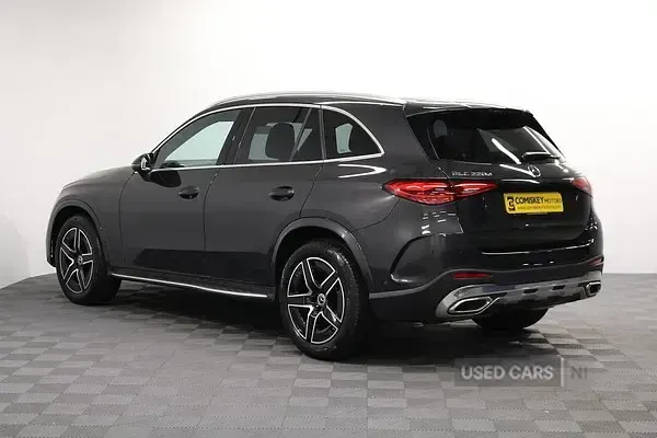 Begagnad Mercedes GLC220 AMG line 2025 Grå Kombi