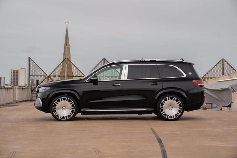 Usado Mercedes GLS600 Maybach 558 HP (410 kW) 2023 Preto SUV