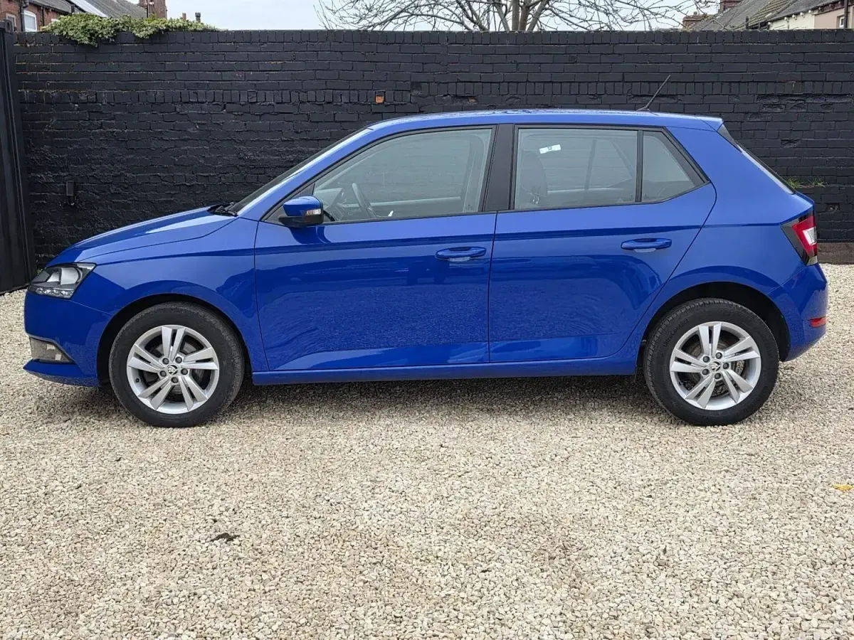 Used Skoda Fabia SE 60 HP (44 kW) 2021 Blue Hatchback