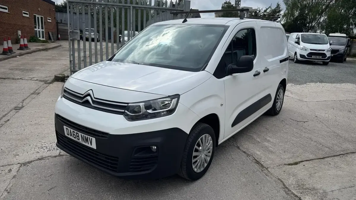 Used Citroën e-Berlingo 75 HP (55 kW) 2019 White MPV