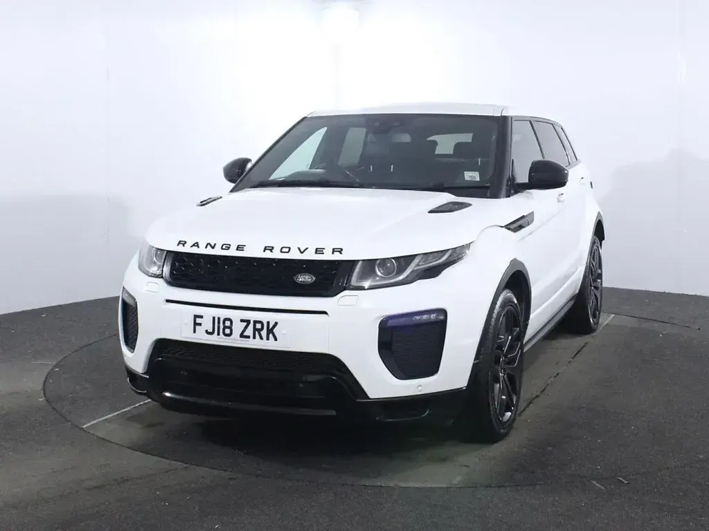 Used Land Rover Range Rover evoque HSE Dynamic 180 HP (132 kW) 2018 White Estate