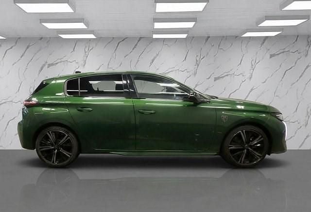 Used Peugeot 308 Premium 225 HP (165 kW) 2022 Green Hatchback