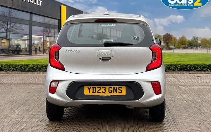 Used Kia Picanto 67 HP (49 kW) 2023 Silver Hatchback
