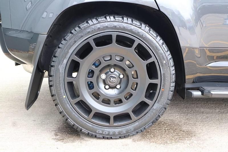 New Land Rover Defender SE Dynamic 2026 Grey SUV