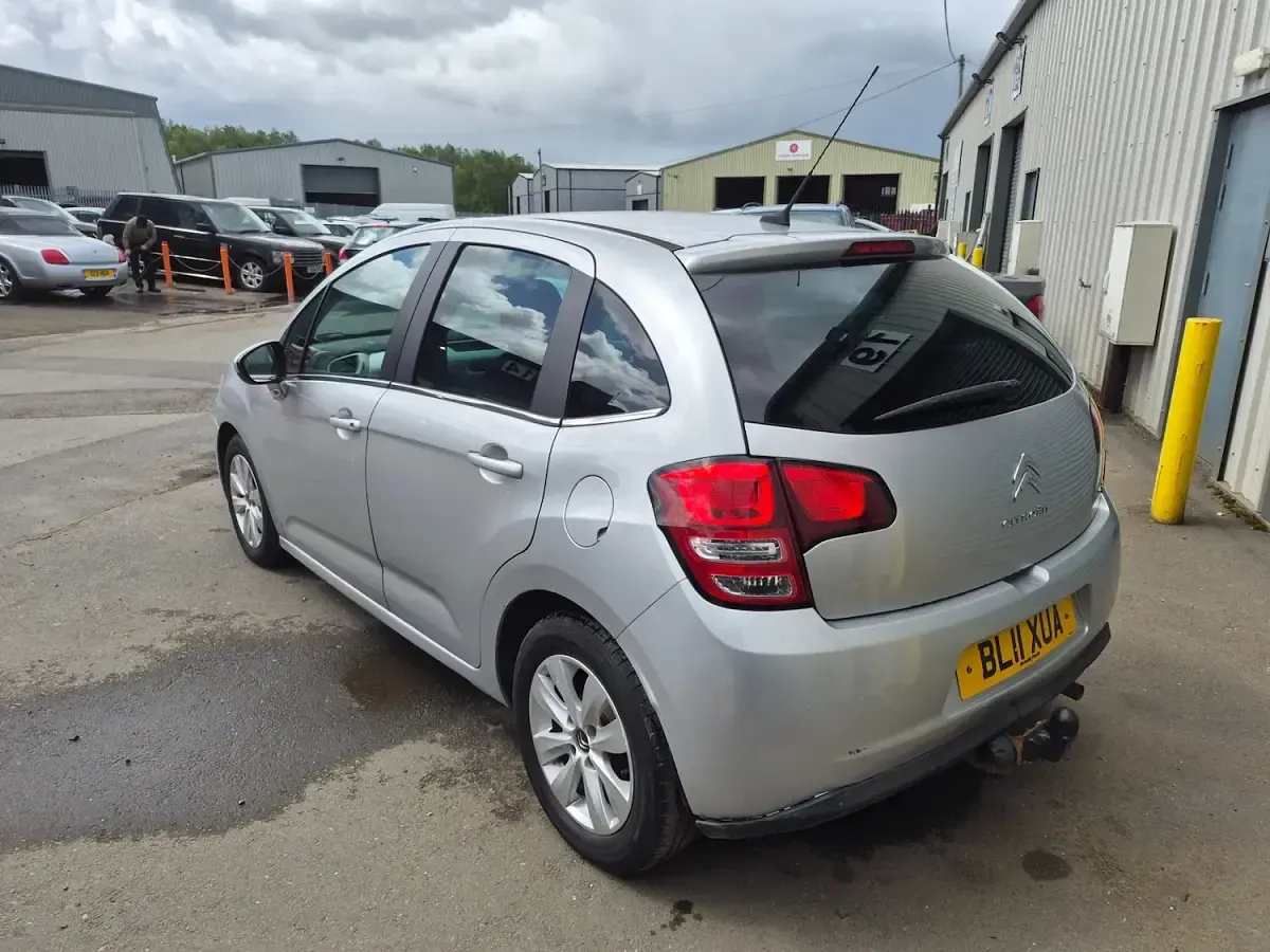 Used Citroën C3 VTR Sport 75 HP (55 kW) 2011 Silver Hatchback