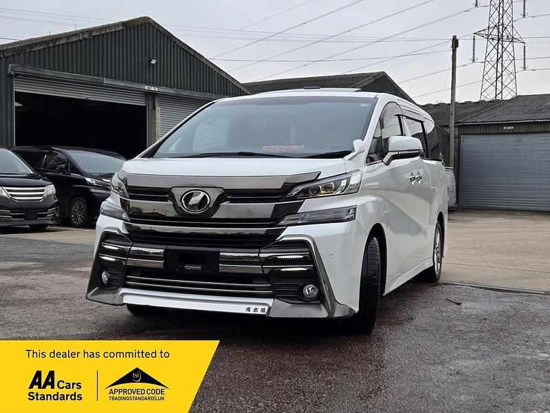 Usado Toyota Alphard 2017 Branco Monovolume