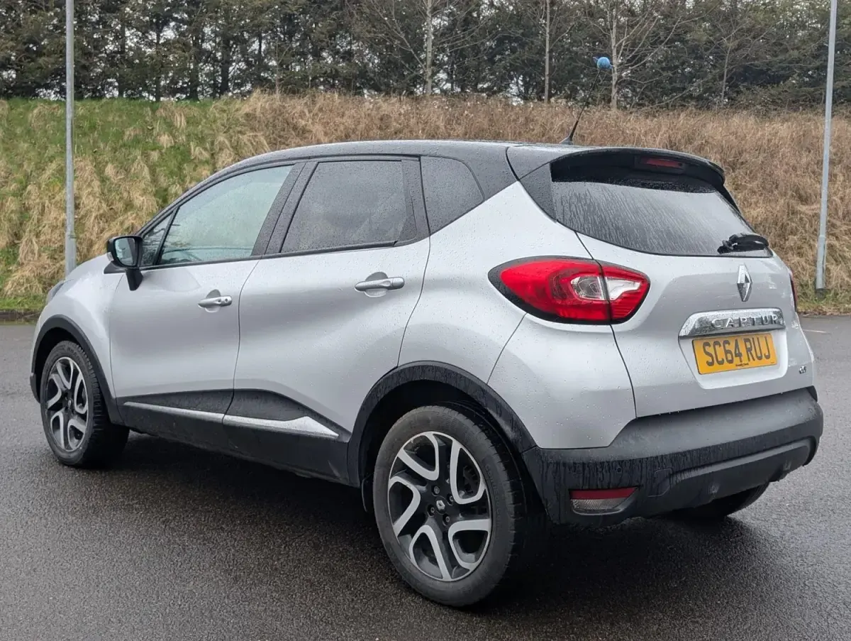 Używany Renault Captur Dynamique 90 KM (66 kW) 2014 Czarny SUV