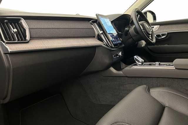 Used Volvo XC90 Ultra 247 HP (181 kW) 2026 Grey SUV