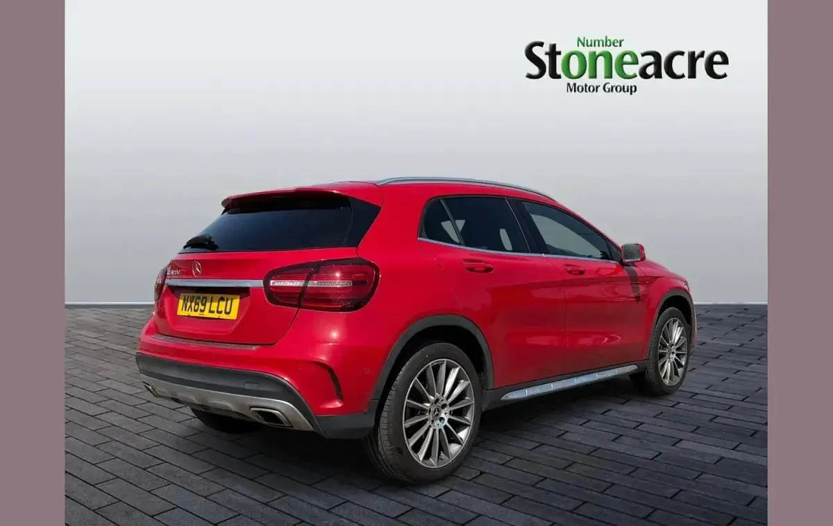 Used Mercedes GLA200 AMG line 154 HP (113 kW) 2019 Red SUV