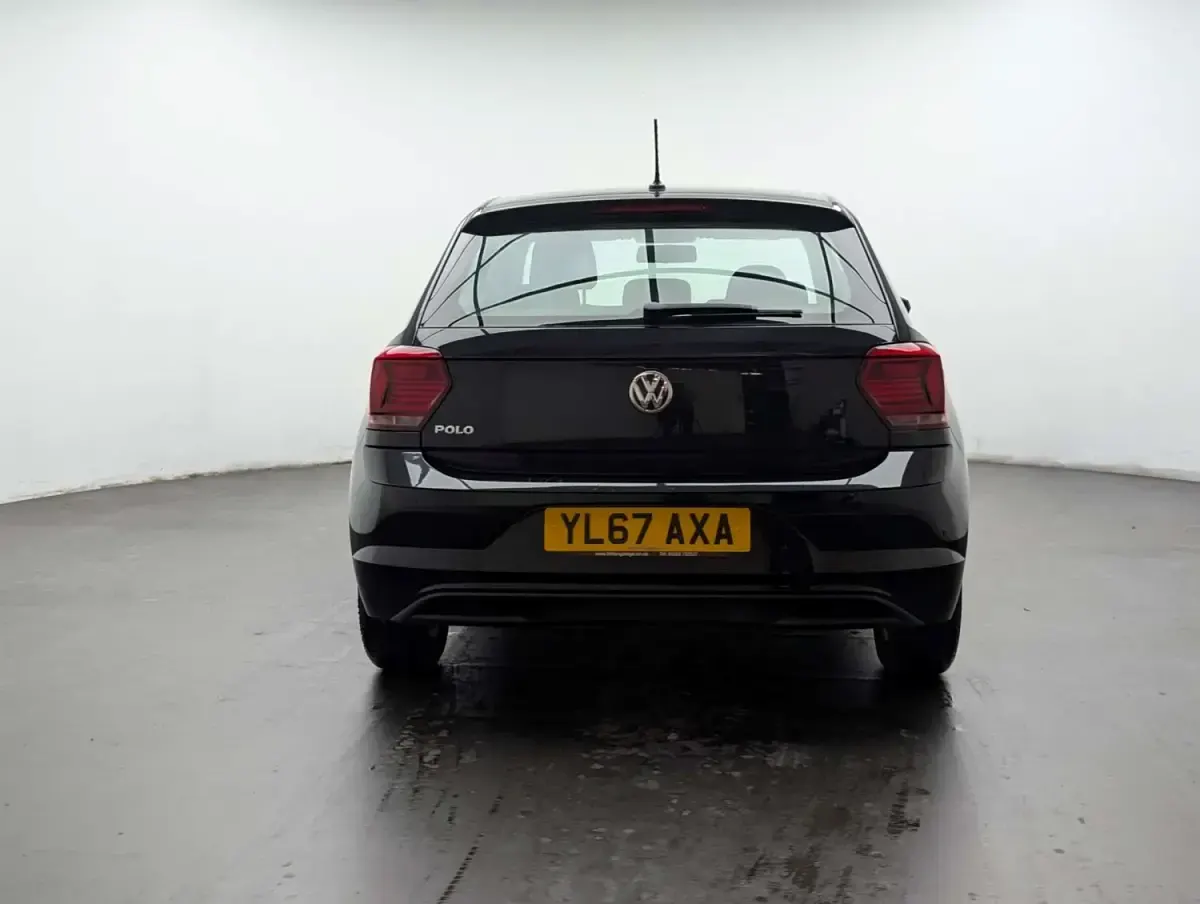 Usado VW Polo SE 65 CV (47 kW) 2018 Negro Utilitario