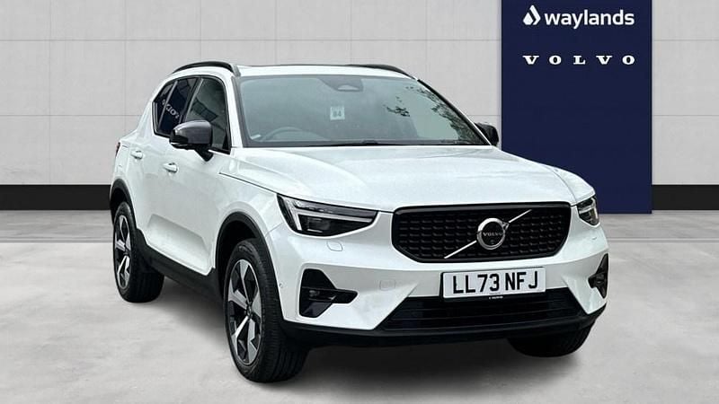 Used Volvo XC40 Ultimate 2023 White SUV