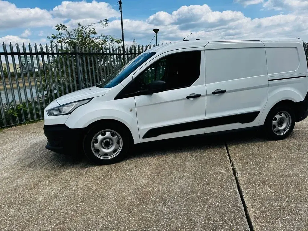 Used Ford Transit Connect 100 HP (73 kW) 2020 White MPV