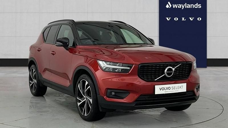 Used Volvo XC40 R-Design Pro 161 HP (118 kW) 2021 Red SUV
