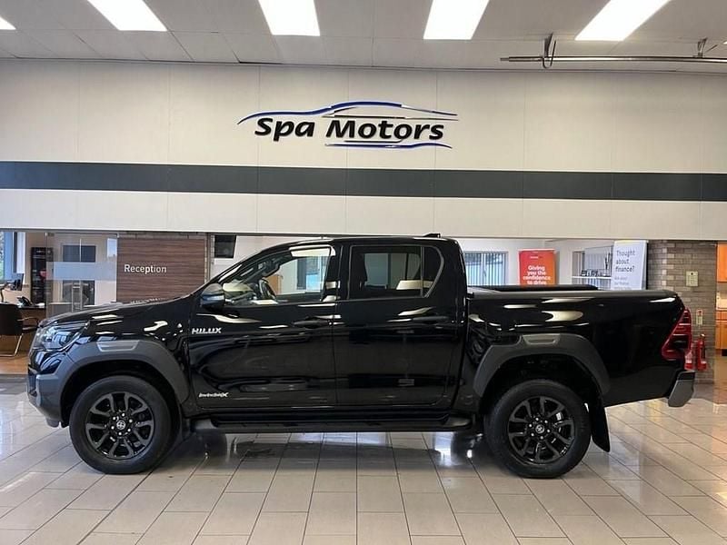 Used Toyota HiLux 204 HP (150 kW) 2023 Black Pickup