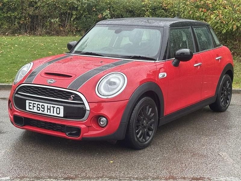 Red Used 2019 Mini Cooper S Classic Hatchback | £12,700 (Super price) - Image 1/4