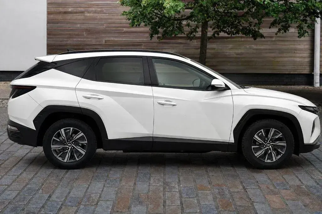 Used Hyundai Tucson SE 150 HP (110 kW) 2022 White SUV