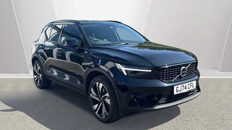 Used 2025 Volvo XC40 Ultra SUV | £37,995 (Expensive) - Image 1/3