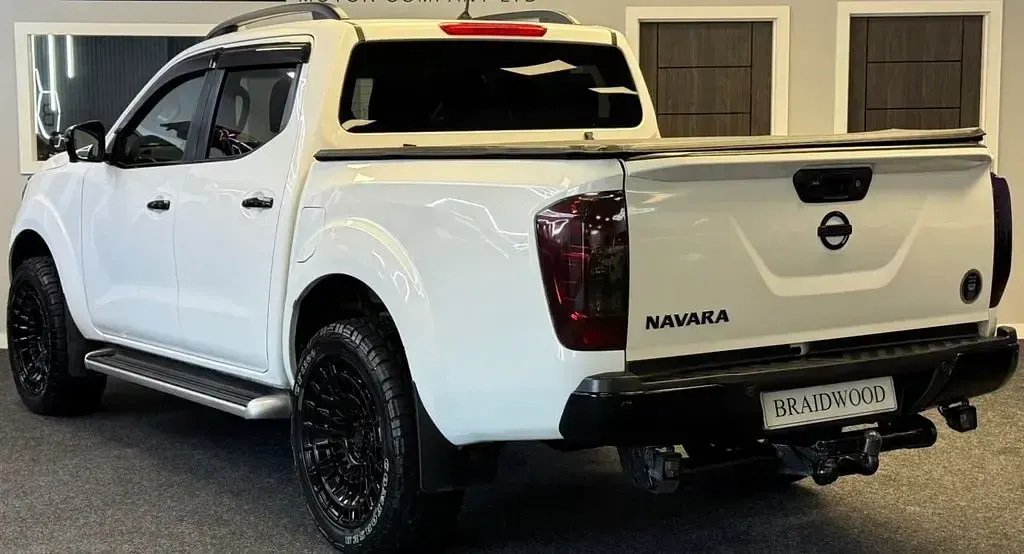 Used Nissan Navara S 190 HP (139 kW) 2017 White Pickup