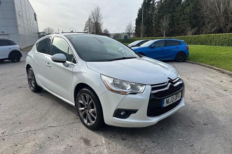 Used Citroën DS4 115 HP (84 kW) 2013 White Hatchback