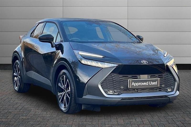 Eclipse black New 2025 Toyota C-HR Design SUV | £29,995 (Fair price) - Image 1/4