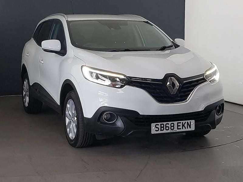 White Used 2018 Renault Kadjar Dynamique SUV | £9,498 (Fair price) - Image 1/4