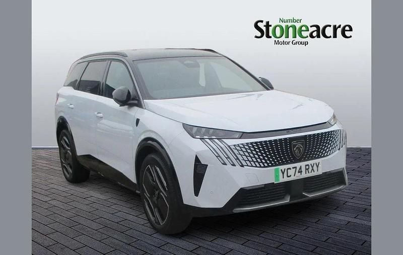 White Used 2024 Peugeot 5008 GTi MPV | £38,495 - Image 1/4