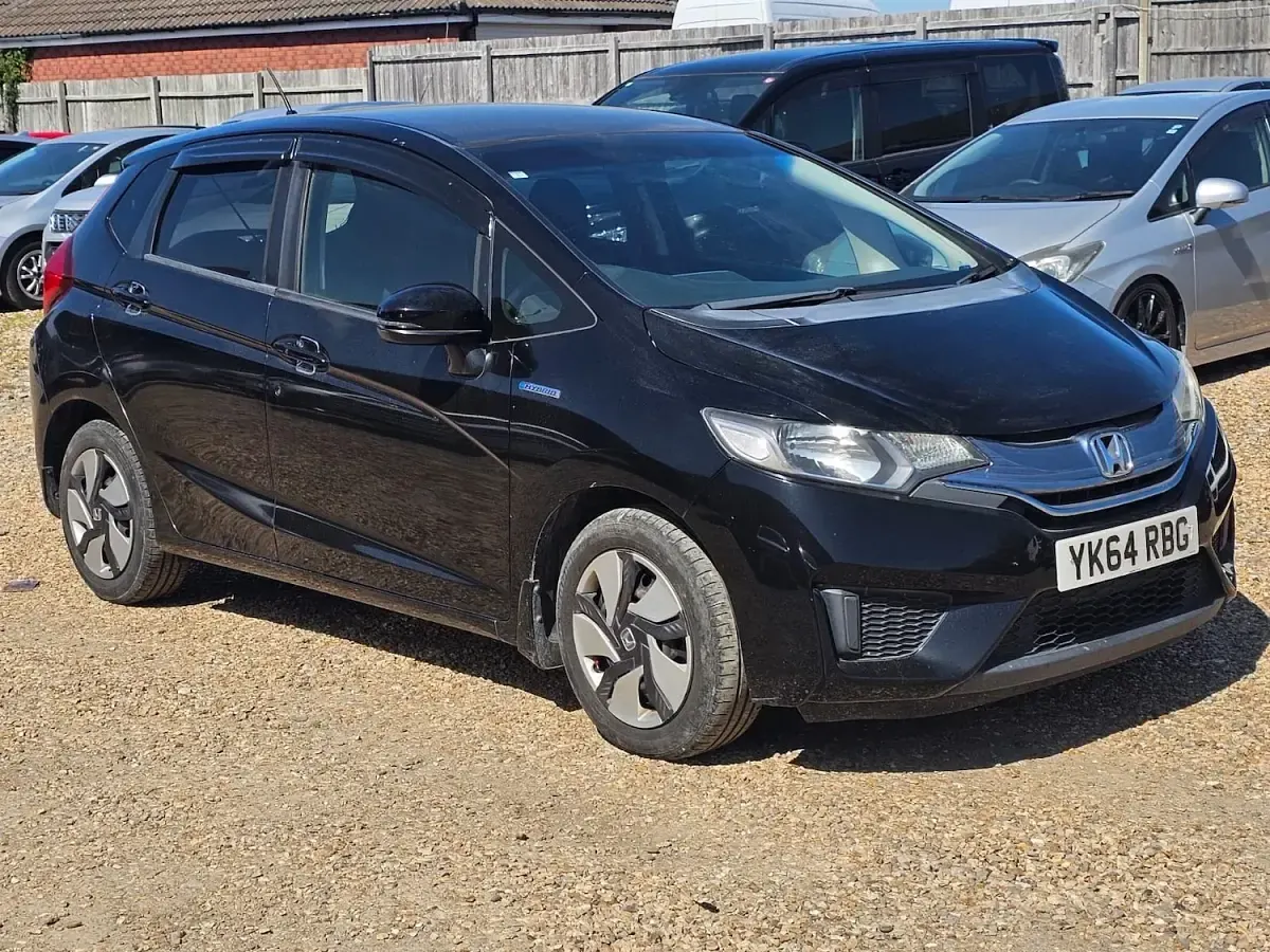 Used Honda Fit Hybrid 137 HP (100 kW) 2015 Black Hatchback