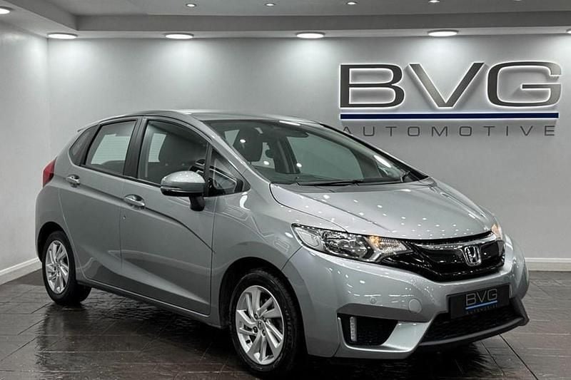 Used Honda Jazz SE 102 HP (75 kW) 2016 Silver Hatchback