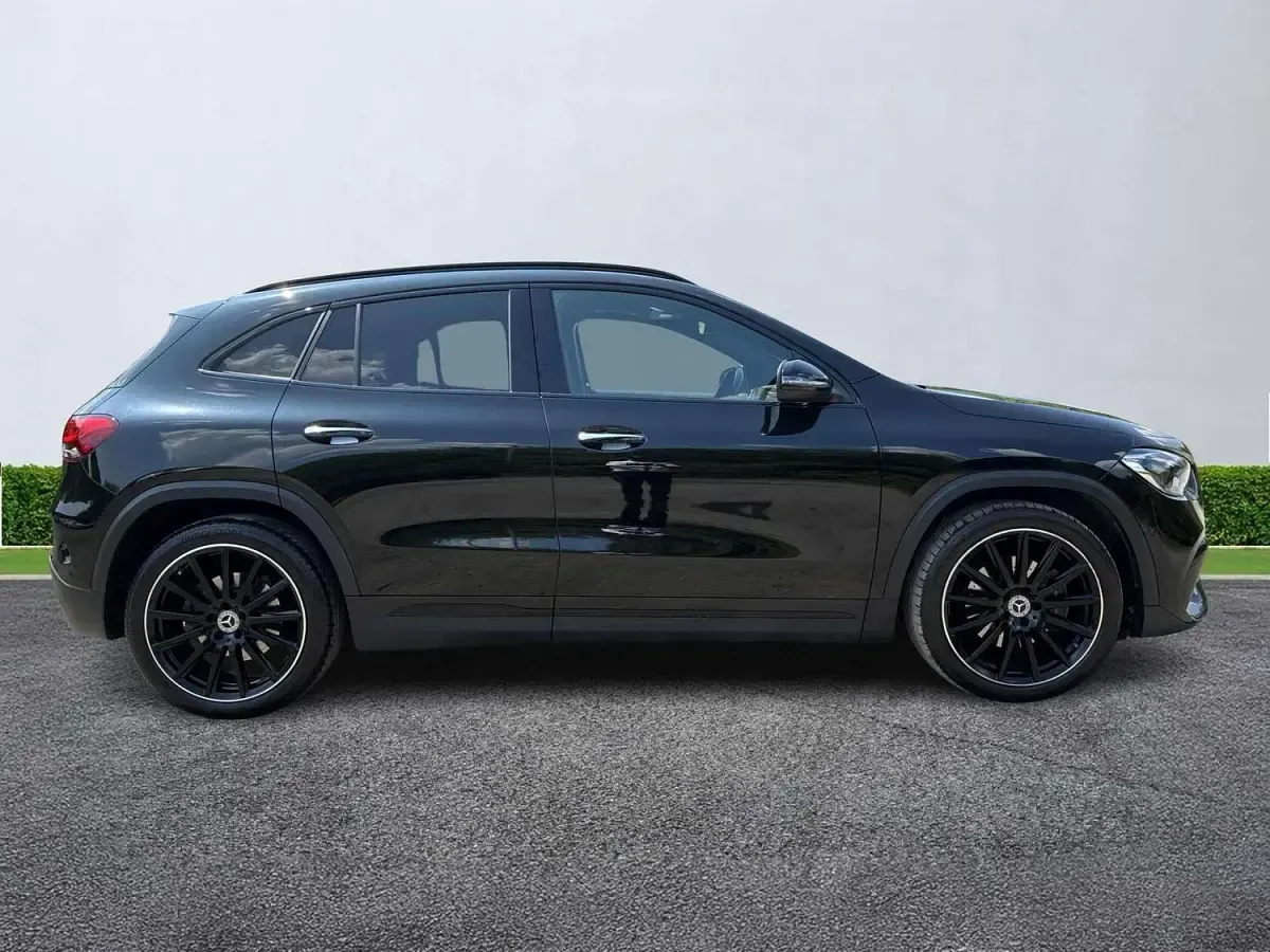 Used Mercedes GLA220 AMG line 190 HP (139 kW) 2022 Black SUV