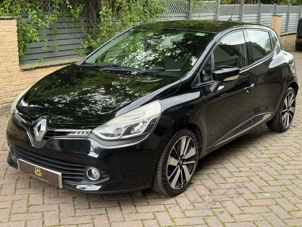 Used Renault Clio IV Dynamique 90 HP (66 kW) 2013 Black Hatchback
