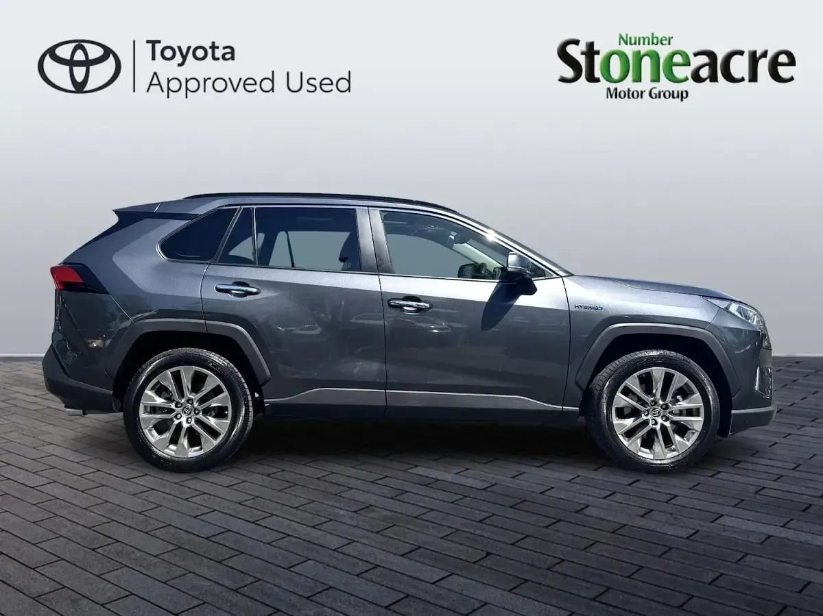 Used Toyota RAV4 218 HP (160 kW) 2020 Grey SUV