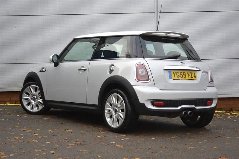 Used Mini Cooper S Hatch 175 HP (128 kW) 2009 Silver Hatchback