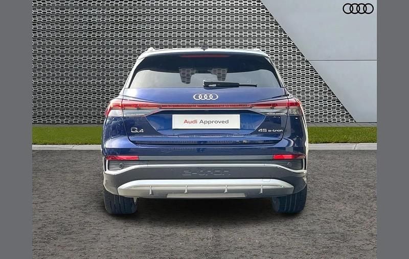 Usado Audi Q4 e-tron S-Line 206 kW (281 HP) 2024 Azul SUV