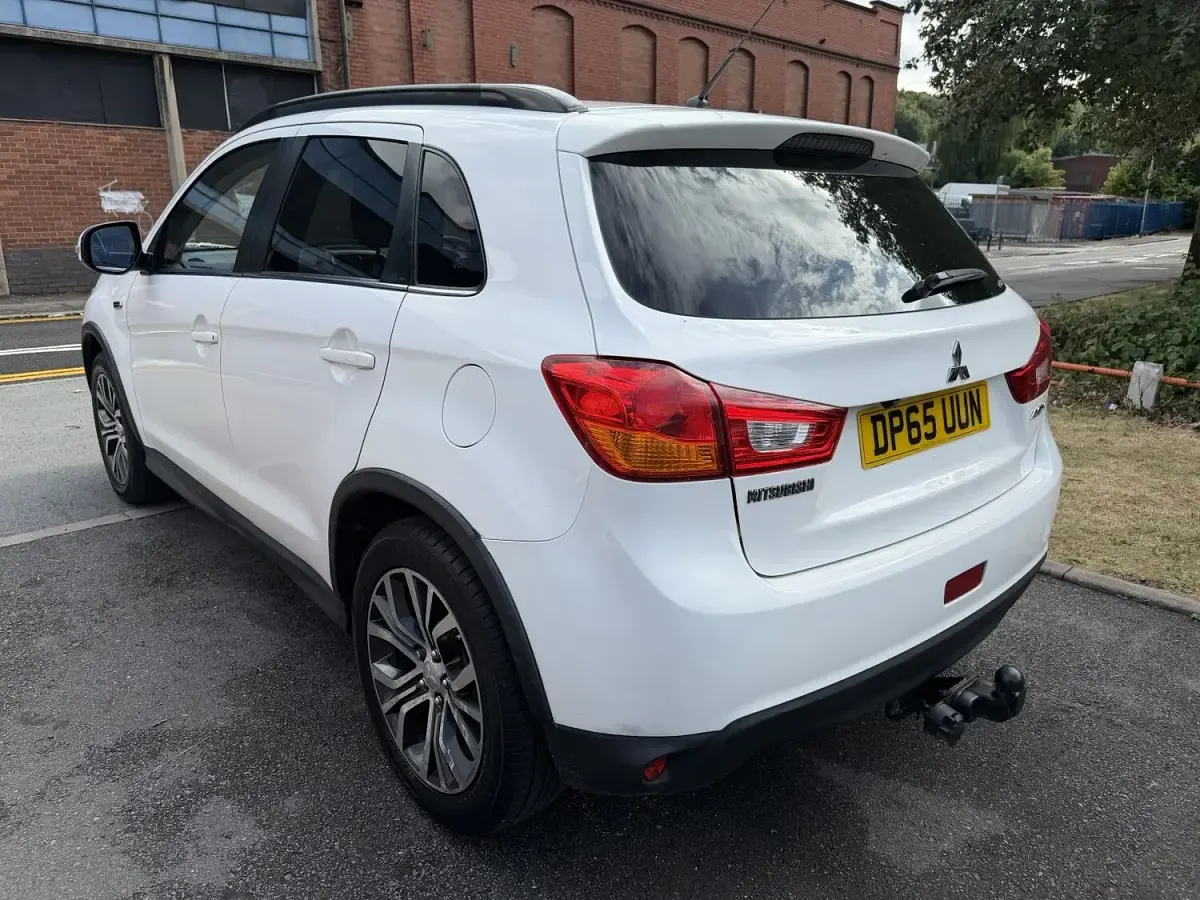 Used Mitsubishi ASX 147 HP (108 kW) 2016 White SUV