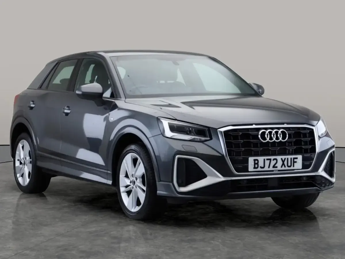 Usado Audi Q2 S-Line 150 CV (110 kW) 2022 Gris SUV