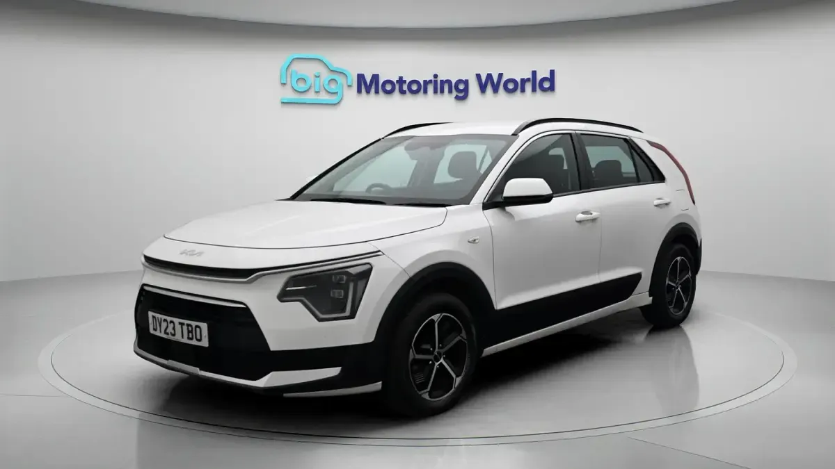 Used Kia Niro 141 HP (103 kW) 2023 White SUV