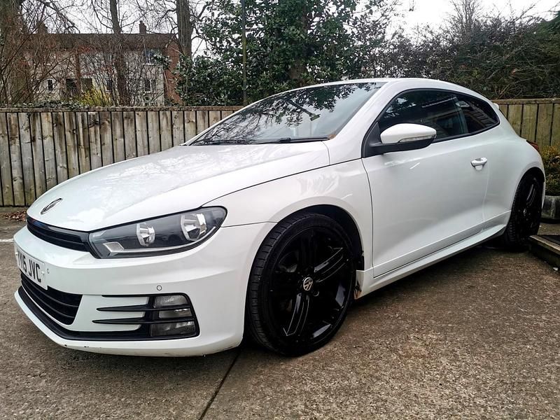 Used VW Scirocco R-line 150 HP (110 kW) 2015 White Coupe