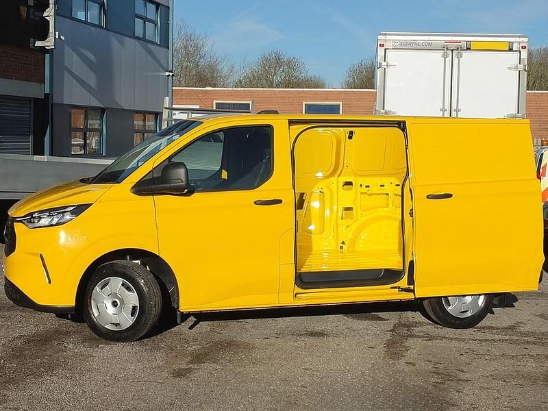 New Ford Transit Custom Trend 136 HP (100 kW) 2025 Yellow Van