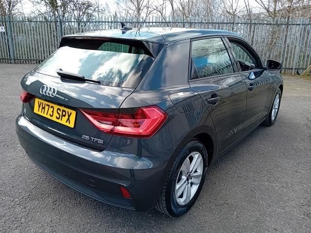 Usado Audi A1 2023 Cinzento SUV