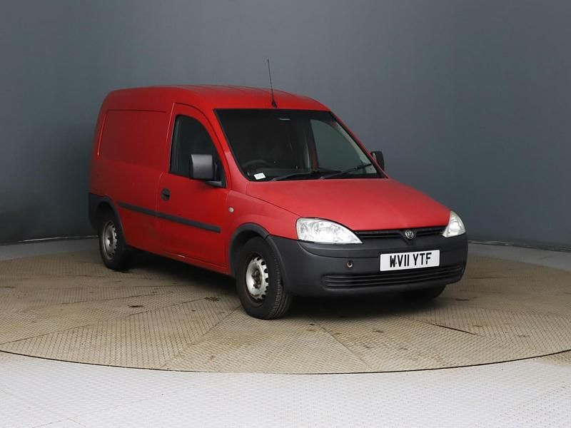 Used Vauxhall Combo 75 HP (55 kW) 2011 Red Van