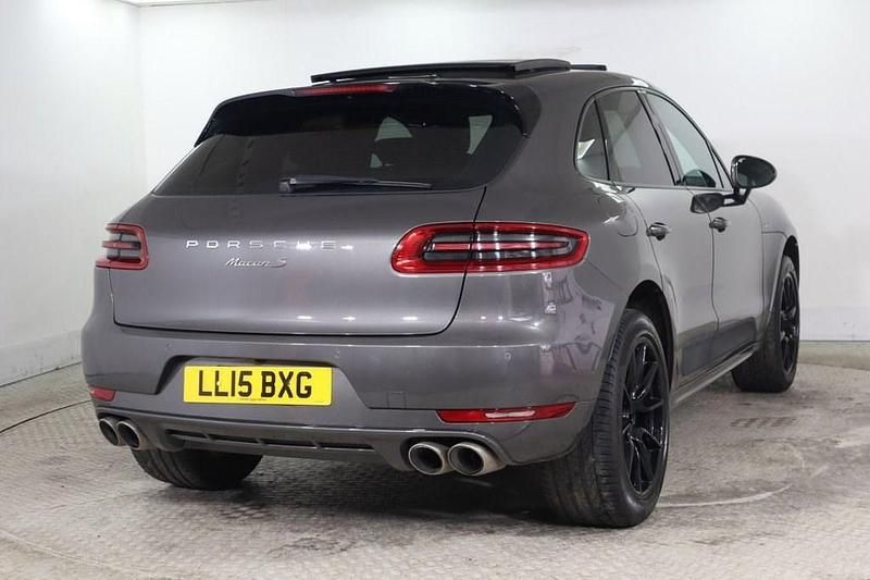 Usado Porsche Macan 258 HP (189 kW) 2015 Cinzento SUV