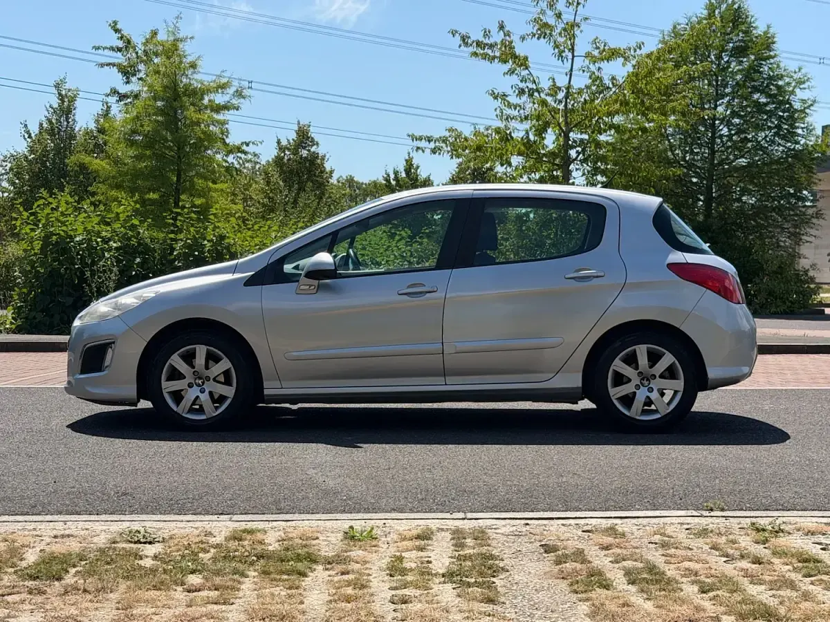 Used Peugeot 308 Active 2013 Silver Hatchback