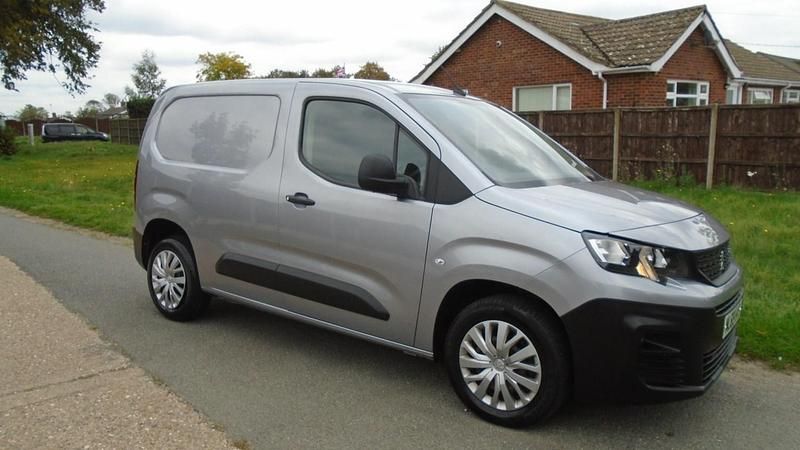 Grey Used 2019 Peugeot Partner MPV | £8,995 (Fair price) - Image 1/4